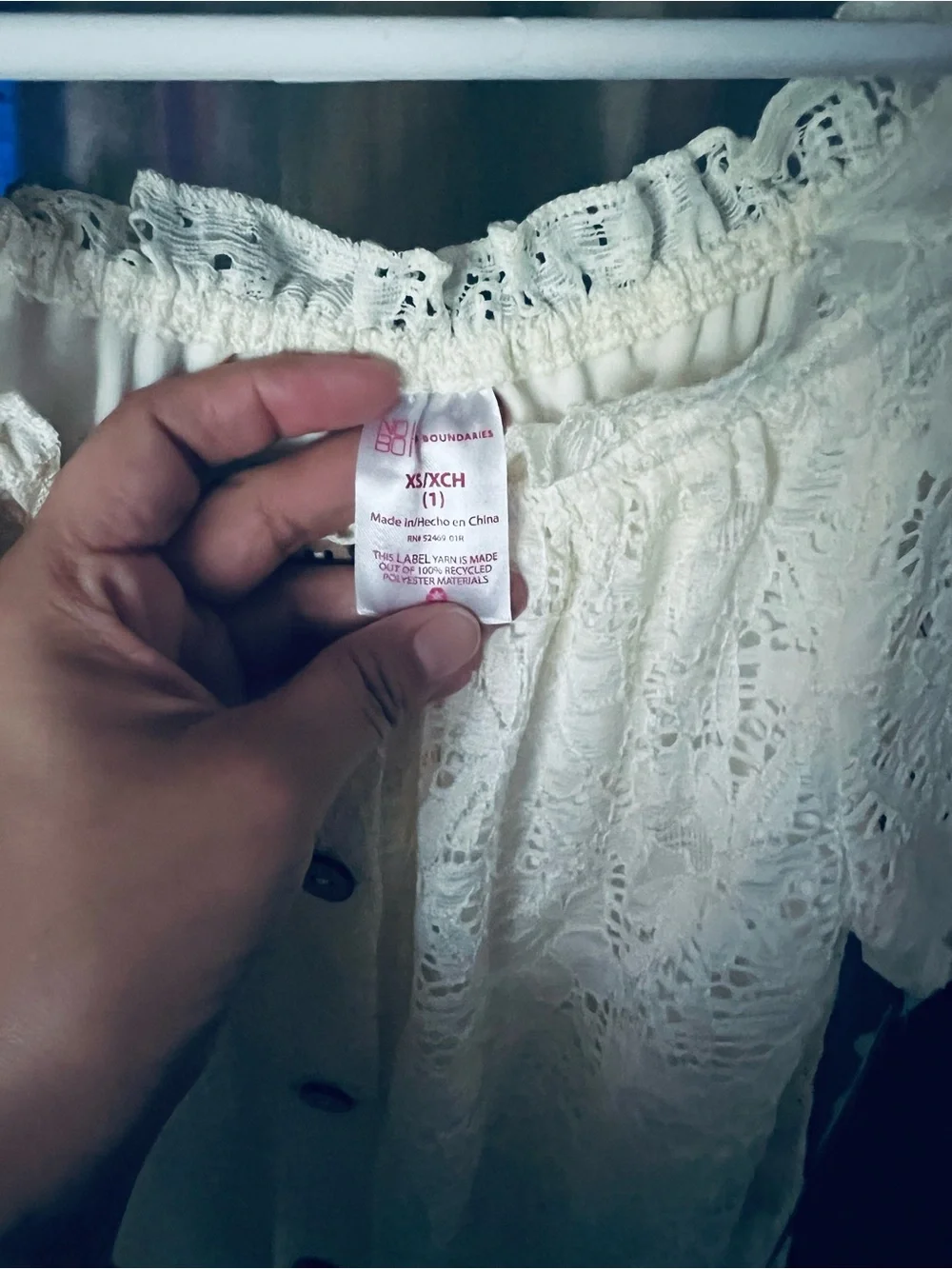 GAP Cream Lace Button-Front Off-Shoulder Blouse - Picture 2 of 2